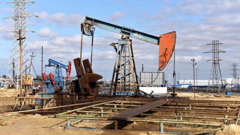 Azərbaycan neftinin qiyməti 89 dollardan aşağı DÜŞÜB