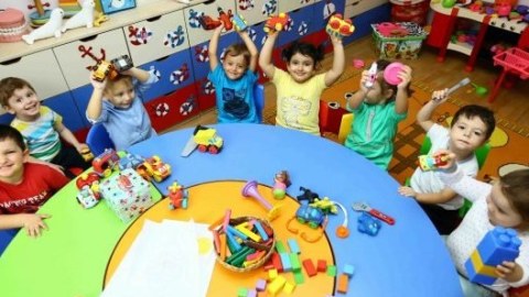 Dövlət bağçalarında yer tapmayan valideynlər&nbsp;özəl bağçalara göndəriləcək