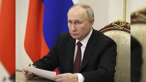 Putin Təhlükəsizlik Şurasını topladı
