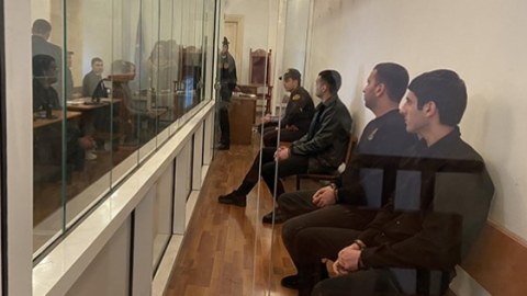 Hipermarketə silahlı hücumda təqsirləndirilən şəxslərə hökm oxundu