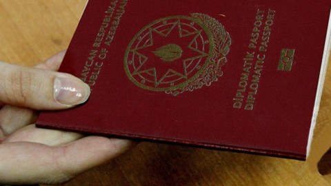 Diplomatik pasportu olanlar bu ölkəyə də vizasız gedə biləcək