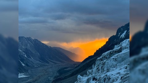 Azərbaycanlı alpinist dünyanın doqquzuncu zirvəsini fəth etdi