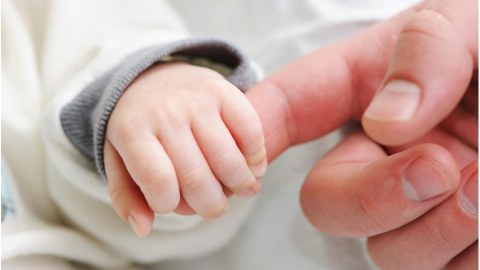 Körpəsi ölən qız&nbsp;16 yaşında qaçırılıbmış - Uşağın atası həbsdən çıxıb
