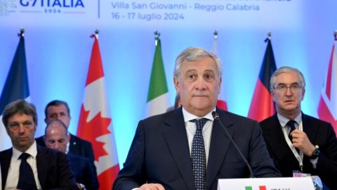 İtaliya Baş nazirinin müavini COP29-dan danışdı