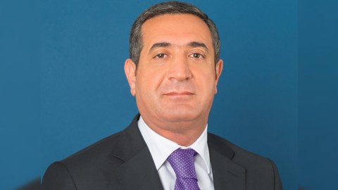 Hakim partiya daha bir deputatı siyahıdan kənarda saxladı