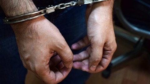 Mağaza və ofisdən oğurluq edən keçmiş məhkumlar saxlanıldı