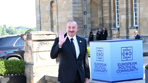 İlham Əliyev Britaniyada səfərdədir
