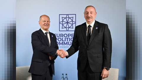 İlham Əliyev Şoltsla görüşdü - FOTO