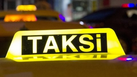 Azərbaycanda taksilərin sayı iki dəfə AZALIB