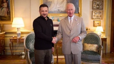 Britaniya kralı Zelenskini qəbul etdi