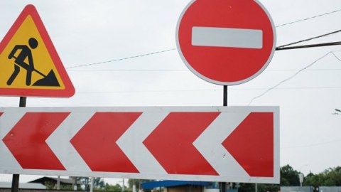İki küçədə nəqliyyatın hərəkəti məhdudlaşdırıldı