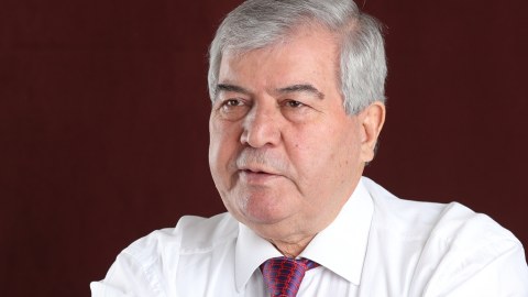 Memuar yazan Sabir Rüstəmxanlı kömək İSTƏDİ