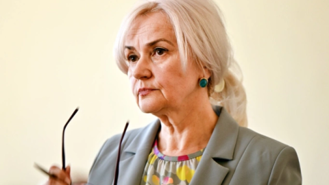 Sabiq deputat güllələndi