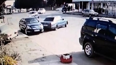 Naftalanda sərxoşlar "Mercedes"lə aranı qatdı