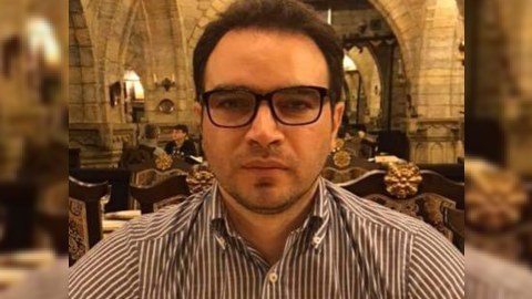 Sabiq diplomat saxlanıldı