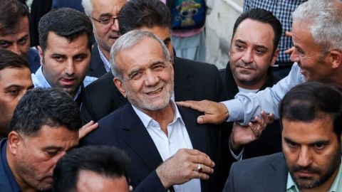 İranın yeni prezidenti Nazirlər Kabinetini qura bilmir - Pezeşkian GİLEYLƏNDİ