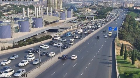 Bakıda tıxac olan yolların sayı artıb