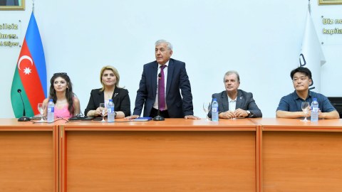 BMU-da Koreyada “Yay məktəbi”ndə iştirak edəcək tələbələrlə görüş keçirilib