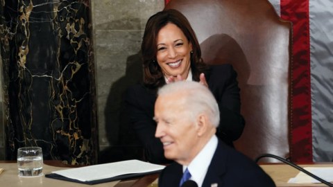Harris-Tramp yarışı: ABŞ xarici siyasətində kimin prezident olmasının önəmi var?
