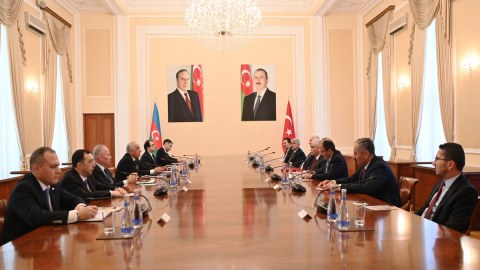 Əli Əsədov Türkiyə Konstitusiya Məhkəməsinin sədri ilə görüşüb