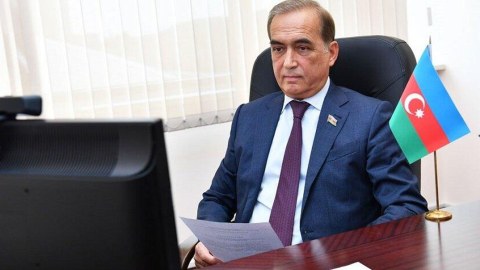 Partiyasını buraxan deputat yenidən namizəd OLDU