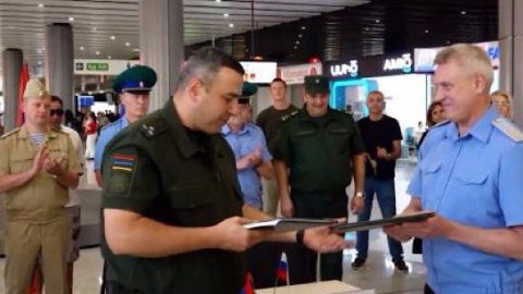Rusiya “Zvartnots” aereportuna nəzarəti Ermənistana verdi