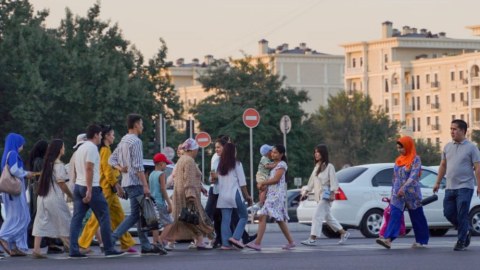 Özbəkistanda əhalinin sayı 37 milyon nəfəri ÖTÜB