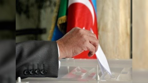 2 YAP-çı deputatın namizədliyi qeydə alındı - FOTO