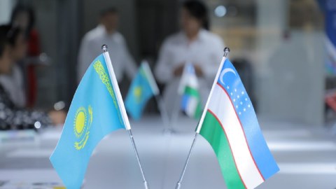 Özbəkistanın Qazaxıstandakı səfirliyi konsulluq xidmətlərini dayandırıb