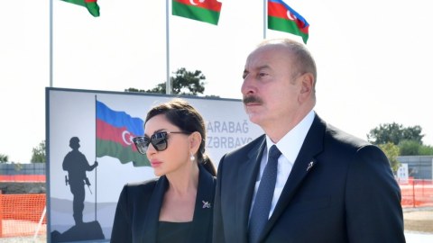 Prezident və xanımı Kotsoyevə zəng etdilər