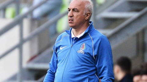 Arif Əsədov milli komandadan ayrıldı