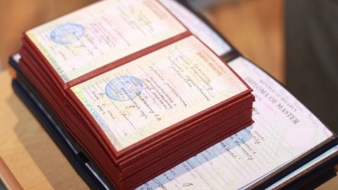 İyulda 754 nəfərin diplomu tanınıb