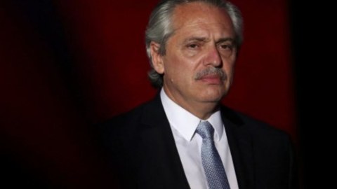 Sabiq prezident ölkəsini tərk edə bilməyəcək