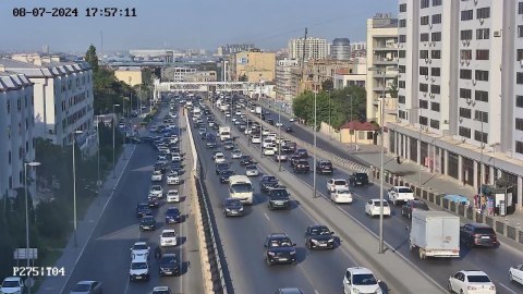 Bakı yollarında tıxac var - SİYAHI