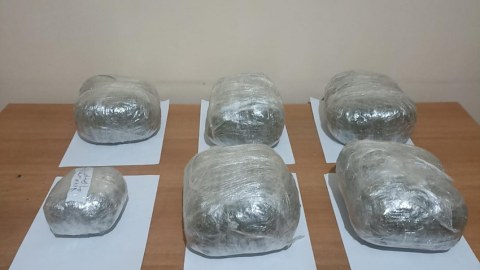 İrandan 5 kiloqram narkotik keçirmək istədilər