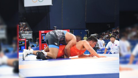 Azərbaycan güləşçisi Paris Olimpiadasının YARIMFİNALINDA