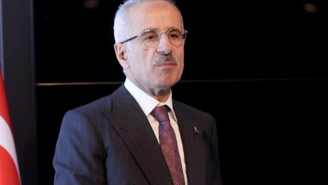 “Instagram”ın açılması üzrə danışıqlar son mərhələdədir"