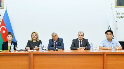 BMU rektoru Koreyada təhsil alacaq 83 tələbə ilə görüşüb&nbsp;