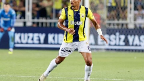 “Fənərbağça” mübarizəni dayandırdı