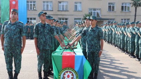 Gənc əsgərlər and içdi - FOTO
