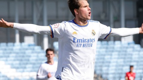“Real Madrid” onunla yollarını ayırdı 