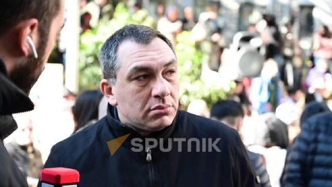 Saakaşvilinin keçmiş silahdaşı siyasi partiya YARADIR