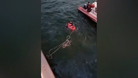 Bulvarda boğulma təhlükəsi ilə üzləşən şəxs xilas edildi