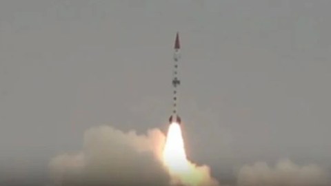 Pakistan "Şahin II" raketini sınaqdan keçirdi