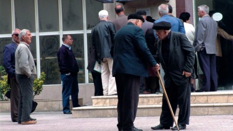 Azərbaycanda pensiyaçıların sayı ARTIB