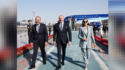 Prezident və birinci xanım Özbəkistanda