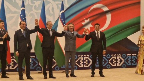 Azərbaycan və Özbəkistan sənətçilərinə fəxri adlar təqdim edildi