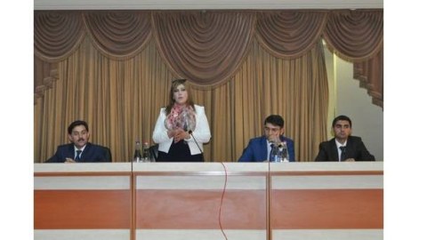 İcra başçısı xanım müavinini işdən çıxardı