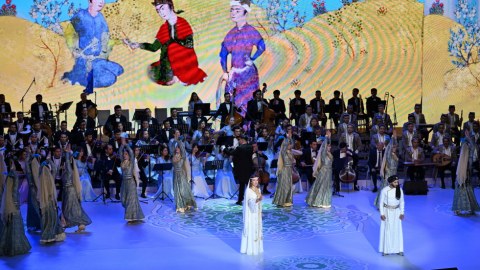 Prezidentlər ailələri ilə birgə qala konsertində