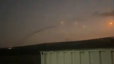 Hizbullah İsrailə hücum etdi - 150 raket atıldı